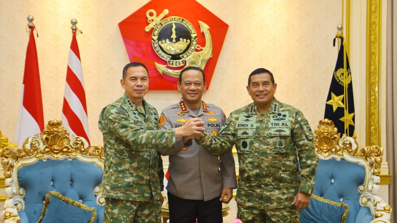 Kapolda Metro Jaya dan Pangdam Jaya Kunjungi Pangkormar, Perkuat Sinergi TNI-Polri