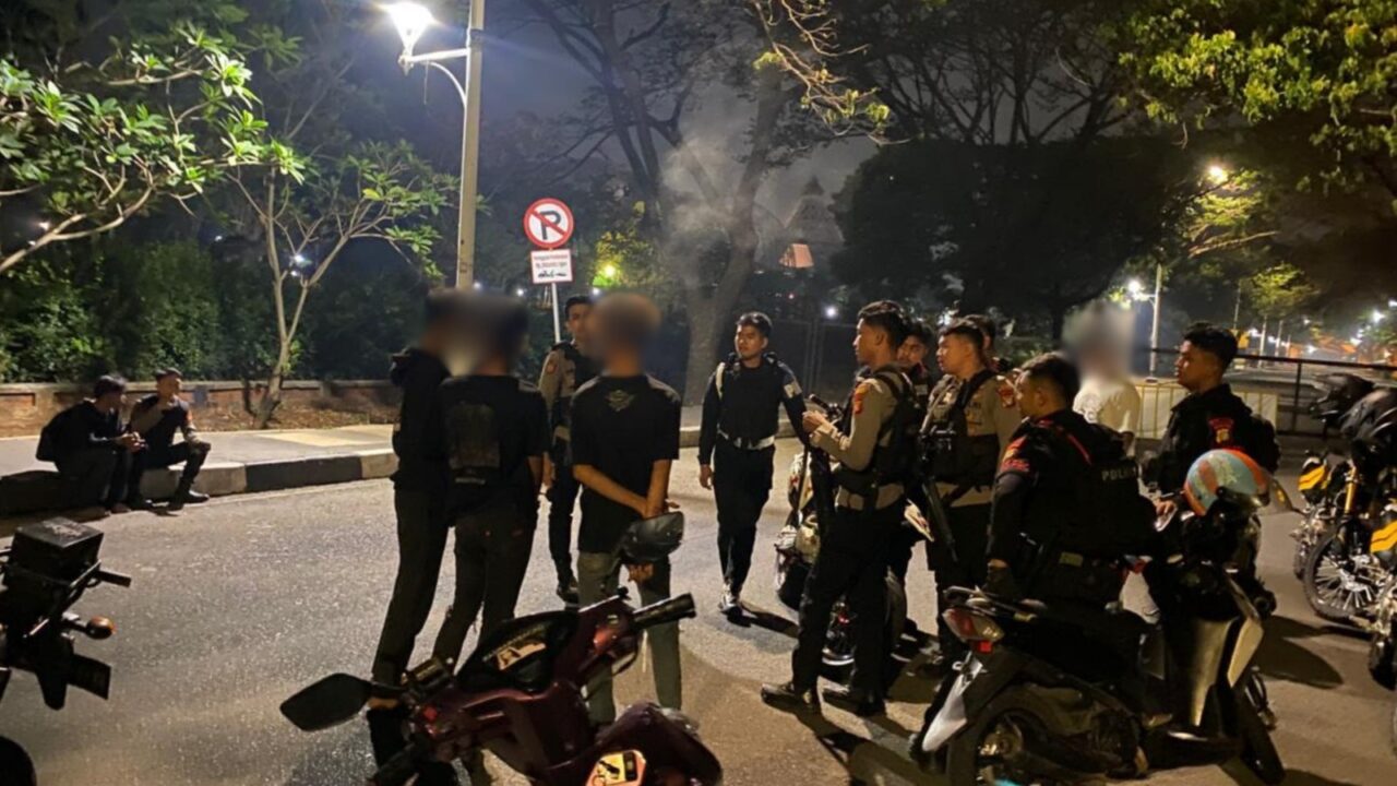 Brimob Polda Metro Jaya Bubarkan Balap Liar di Cipayung, Enam Pemuda Diamankan