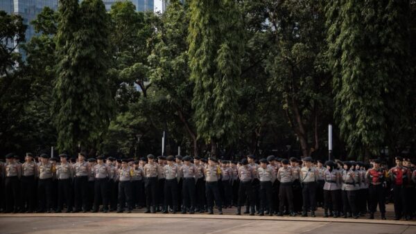 Polda Metro Jaya Kedepankan Pelayanan Humanis dalam Penyampaian Pendapat Buruh di DPR/MPR RI