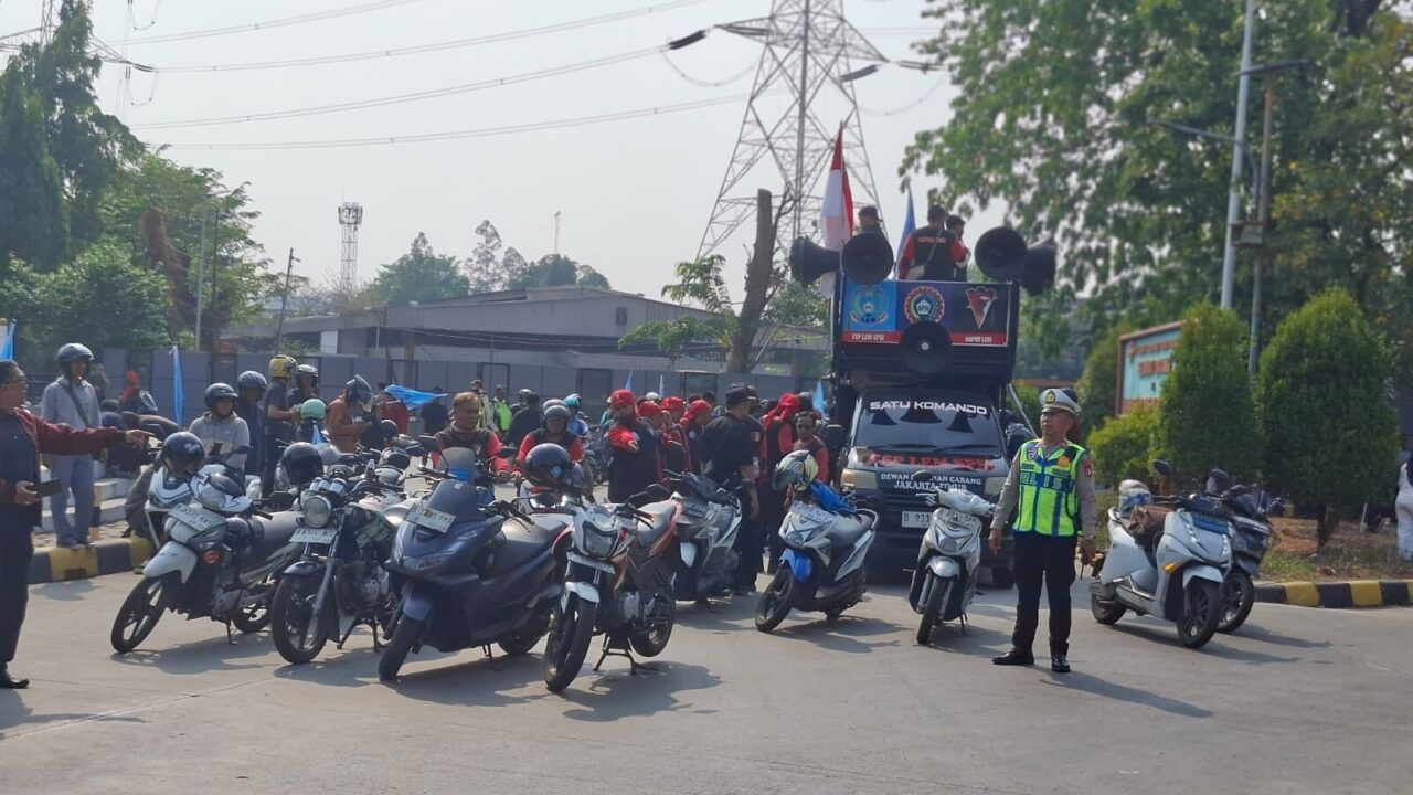 Di Tengah Aksi Buruh, Polisi Kedepankan Dialog dan Jaga Ruang Demokrasi
